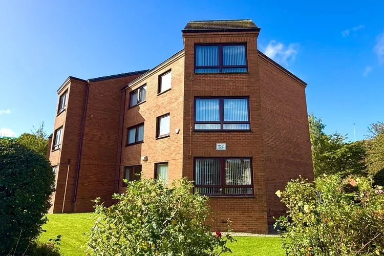Flat Ascot Court in Glasgow