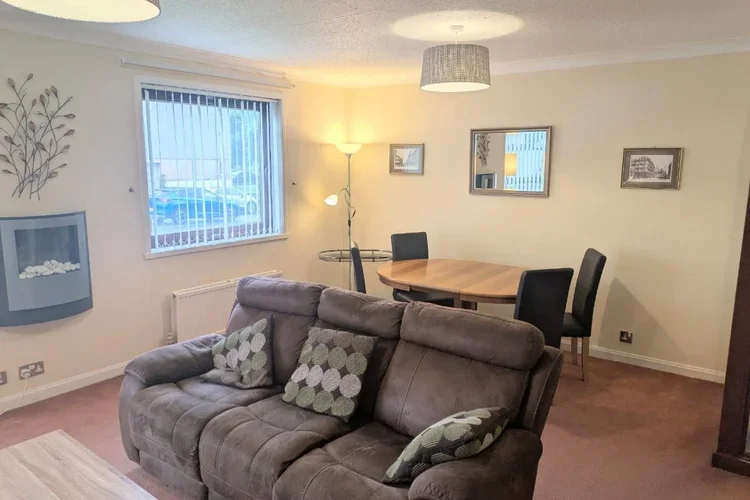 Flat Ascot Court in Glasgow
