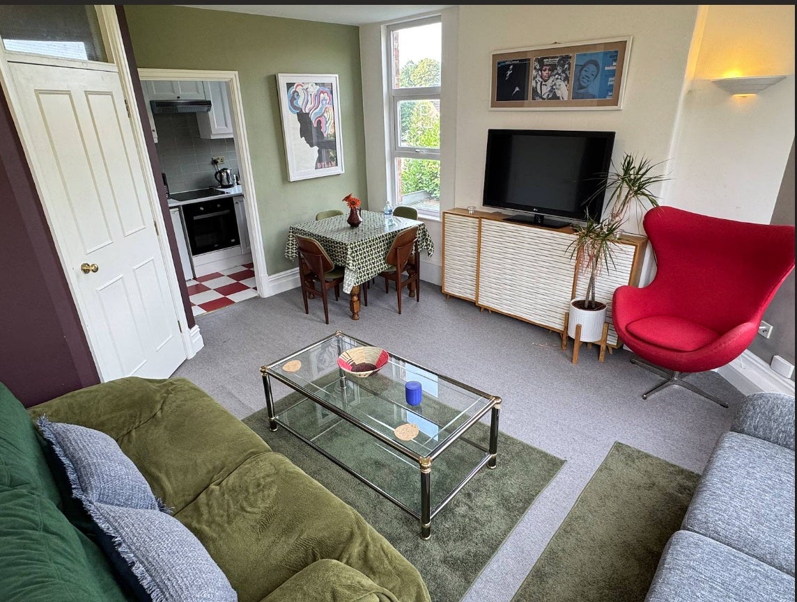 Flat Irlam Road in Trafford