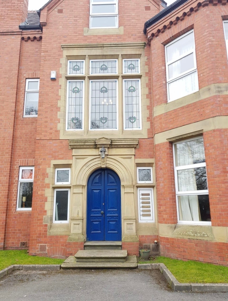 Flat Irlam Road in Trafford