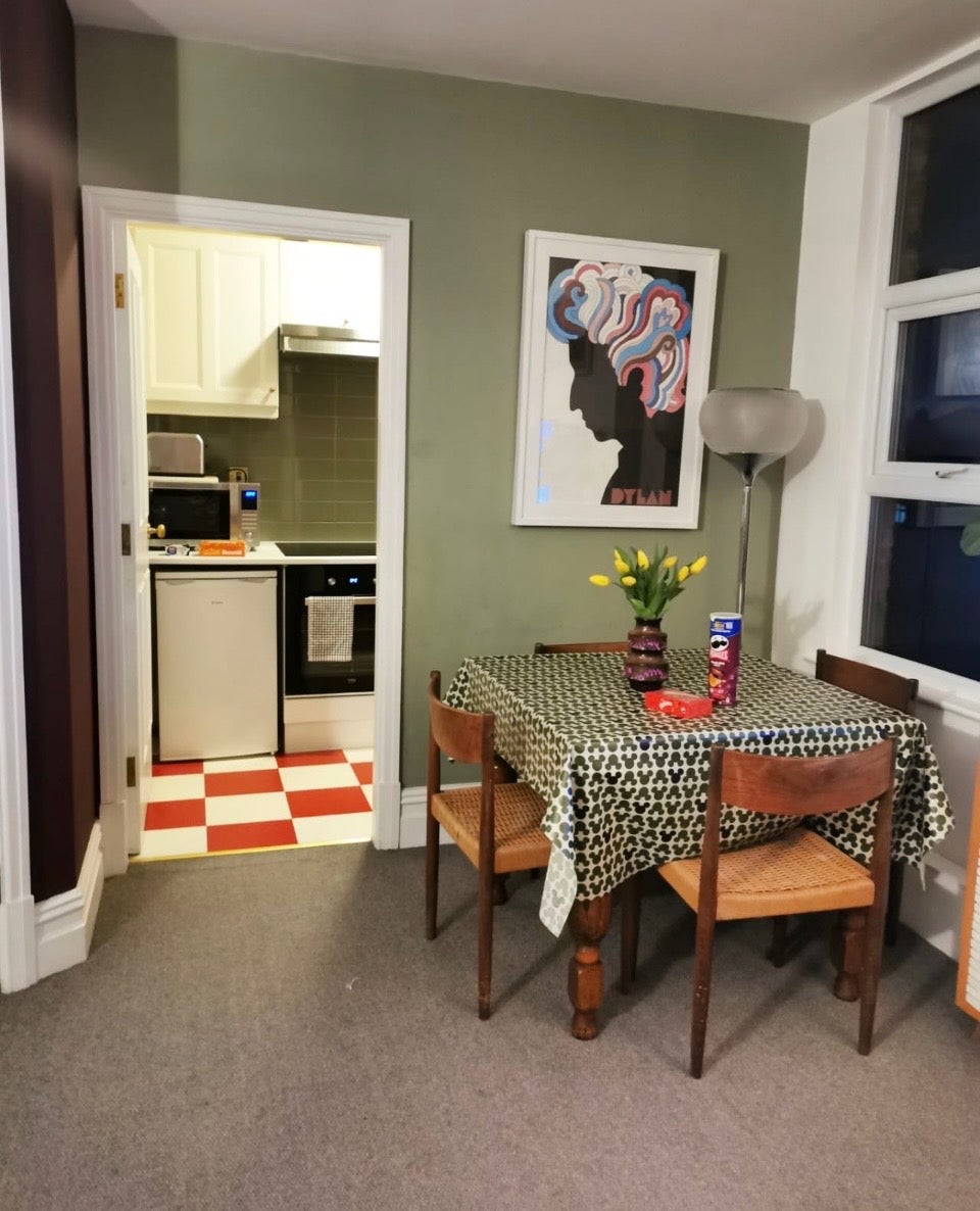 Flat Irlam Road in Trafford