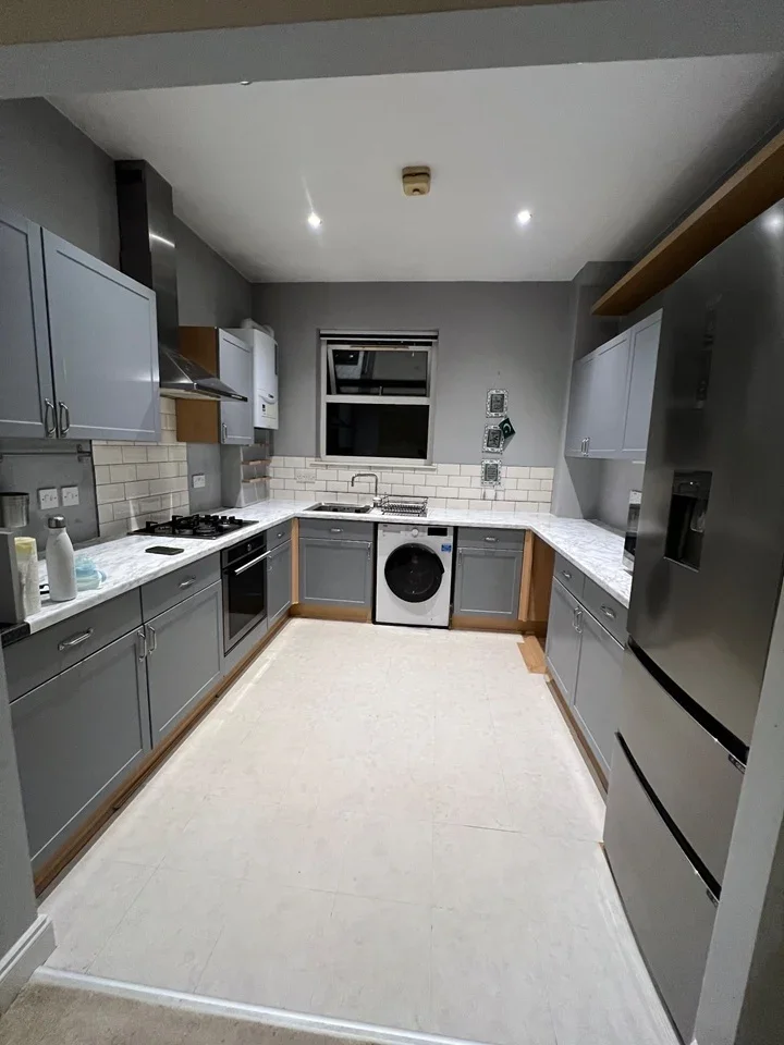 Flat Waller Drive in Greater London