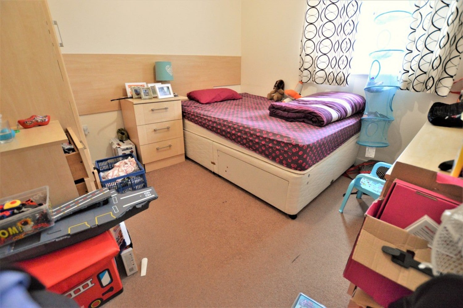 Flat Chalvey Road East in Slough
