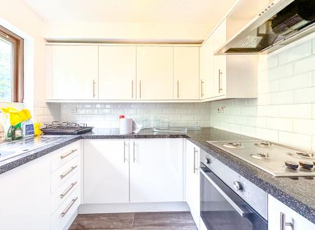 Flat Herga Court in Watford