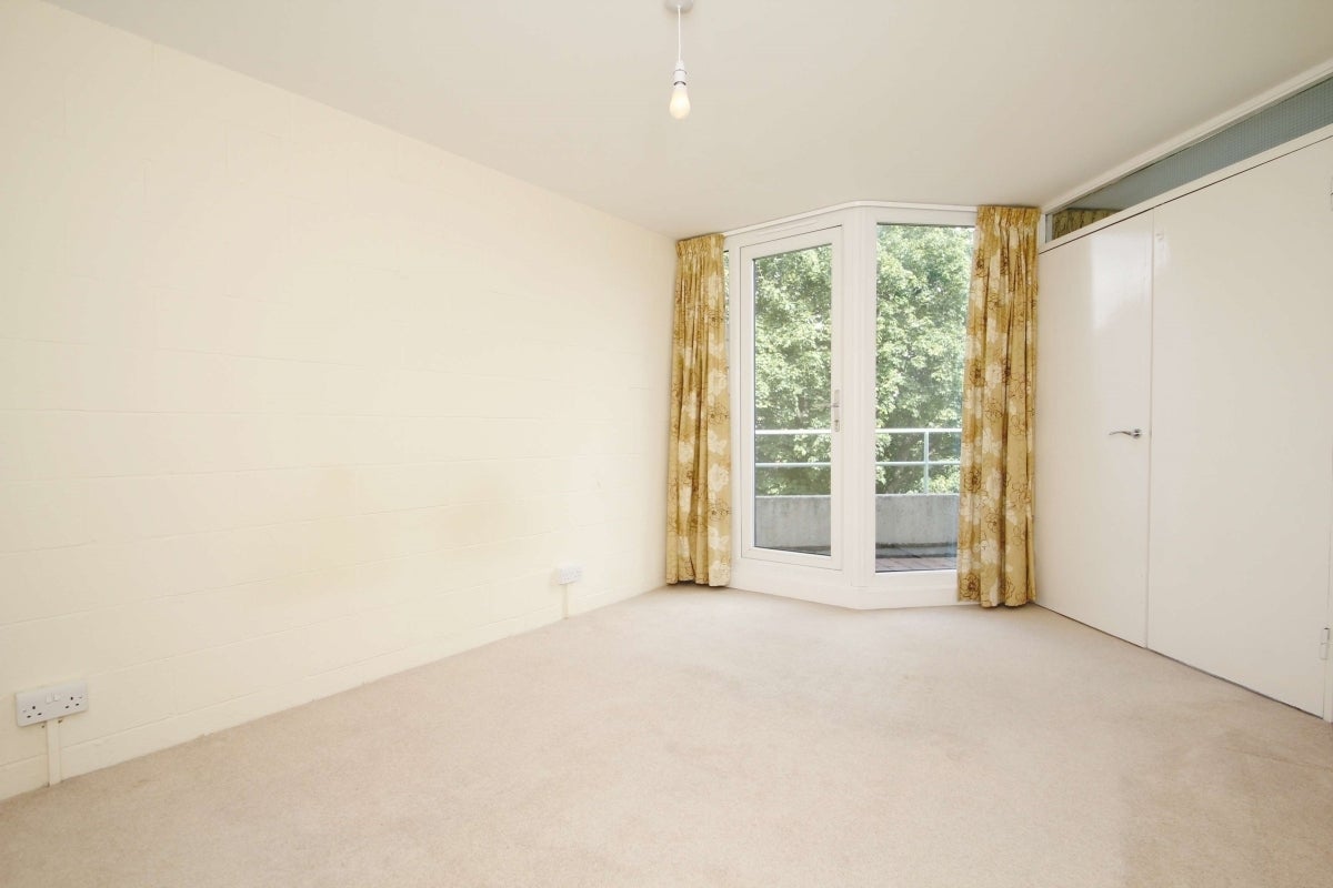 Flat Thackley End in Oxford