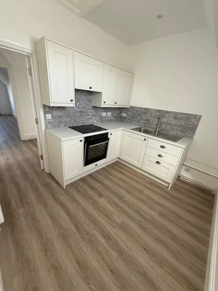 Flat Ninfield Road in Rother