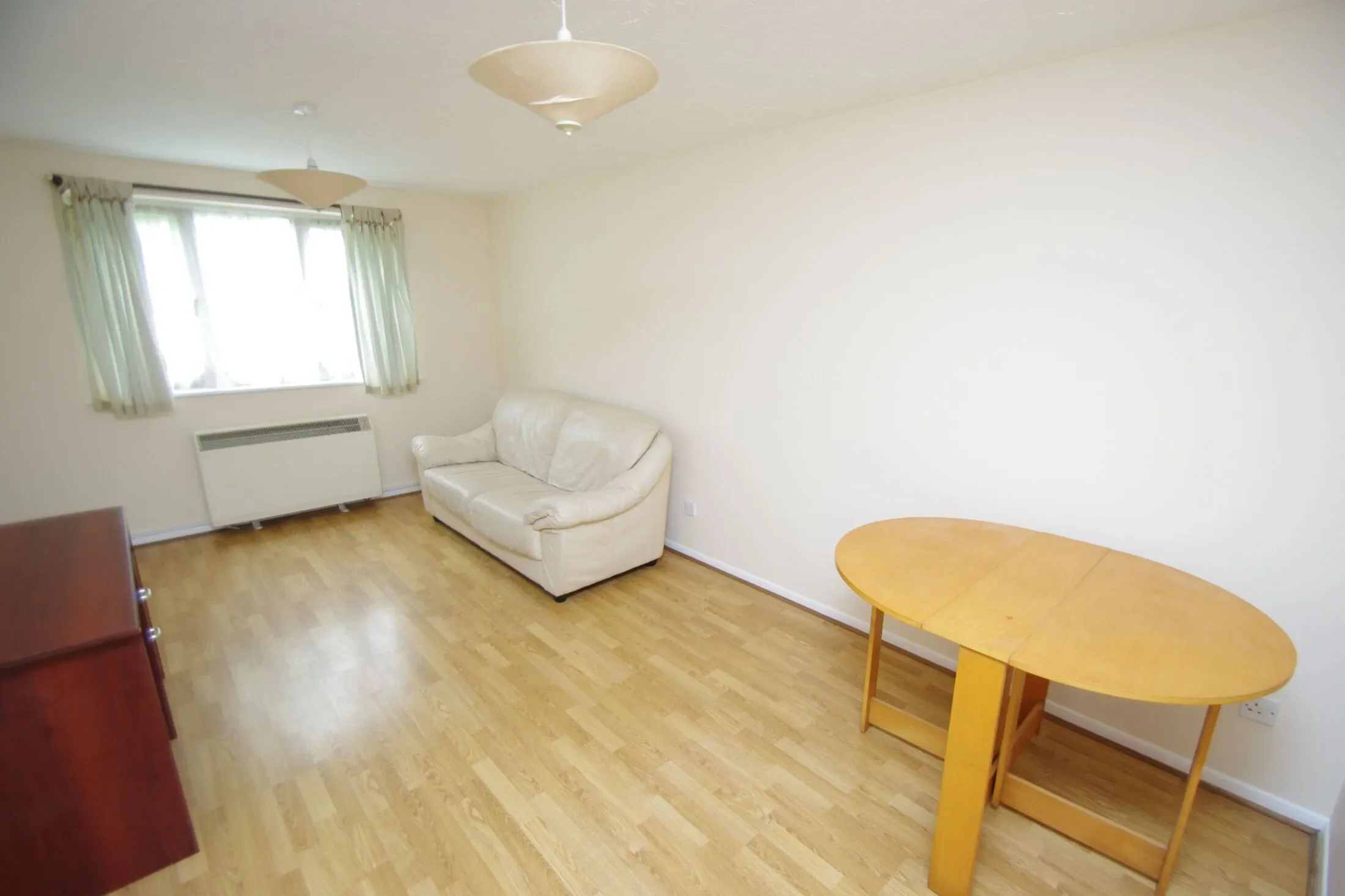 Flat Chiswell Court in Watford