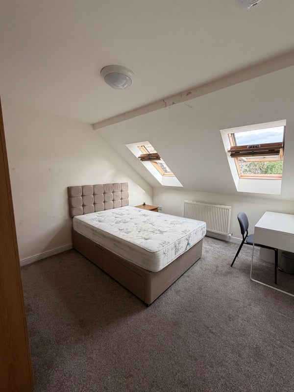 Flat Comely Bank Place in City of Edinburgh