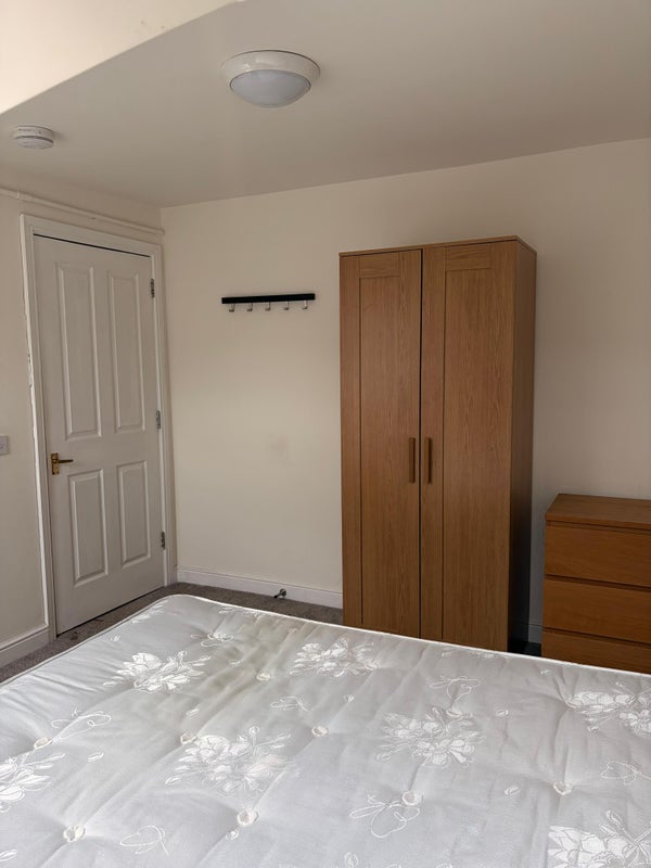 Flat Comely Bank Place in City of Edinburgh