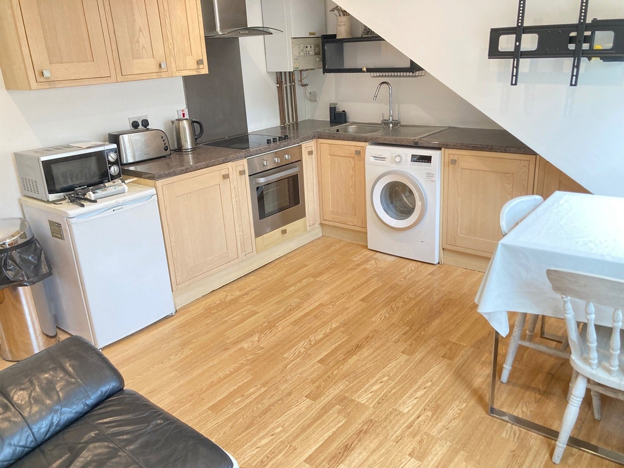 Flat Craven Avenue in Greater London
