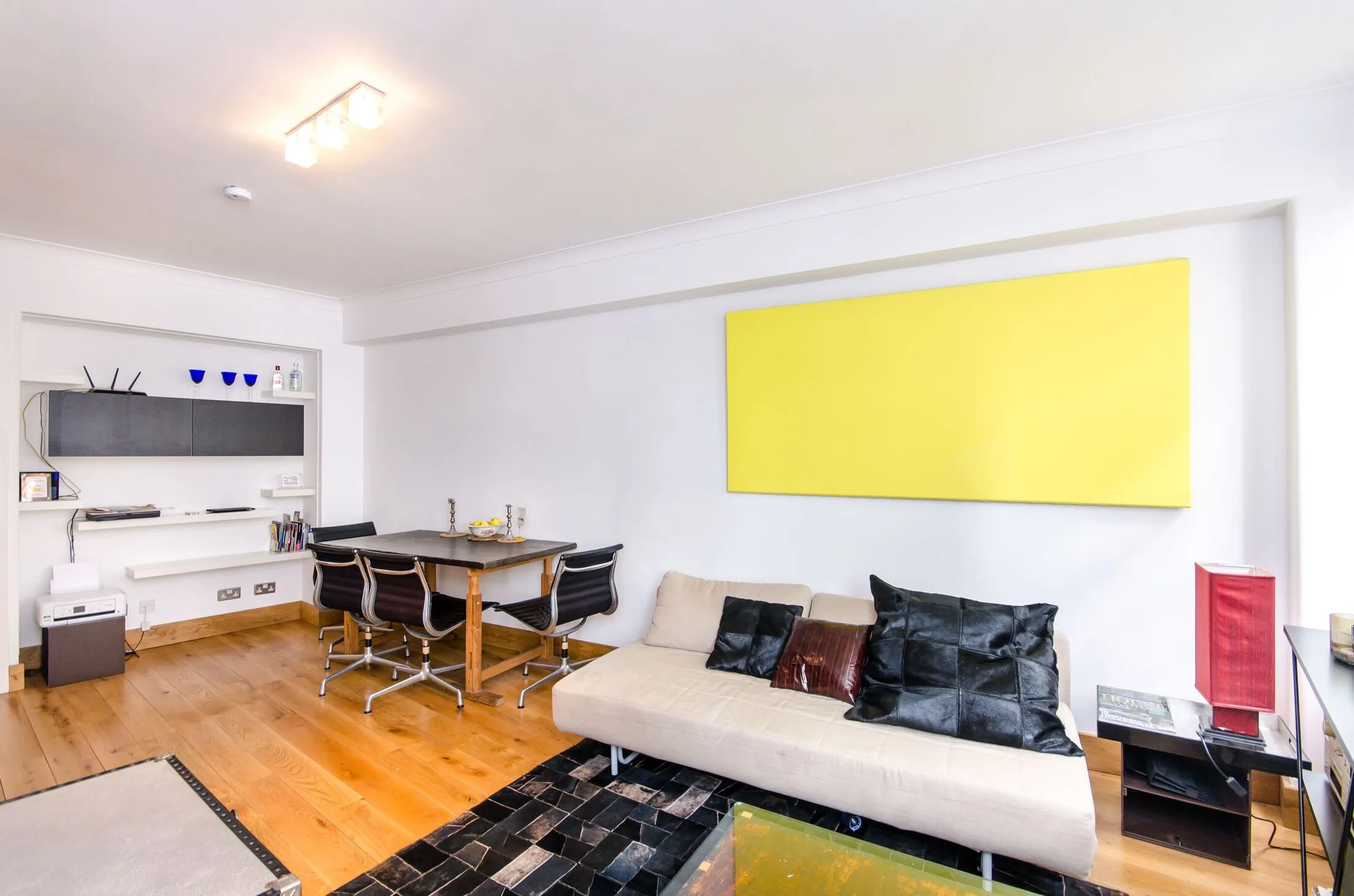 Flat Sloane Avenue in Greater London