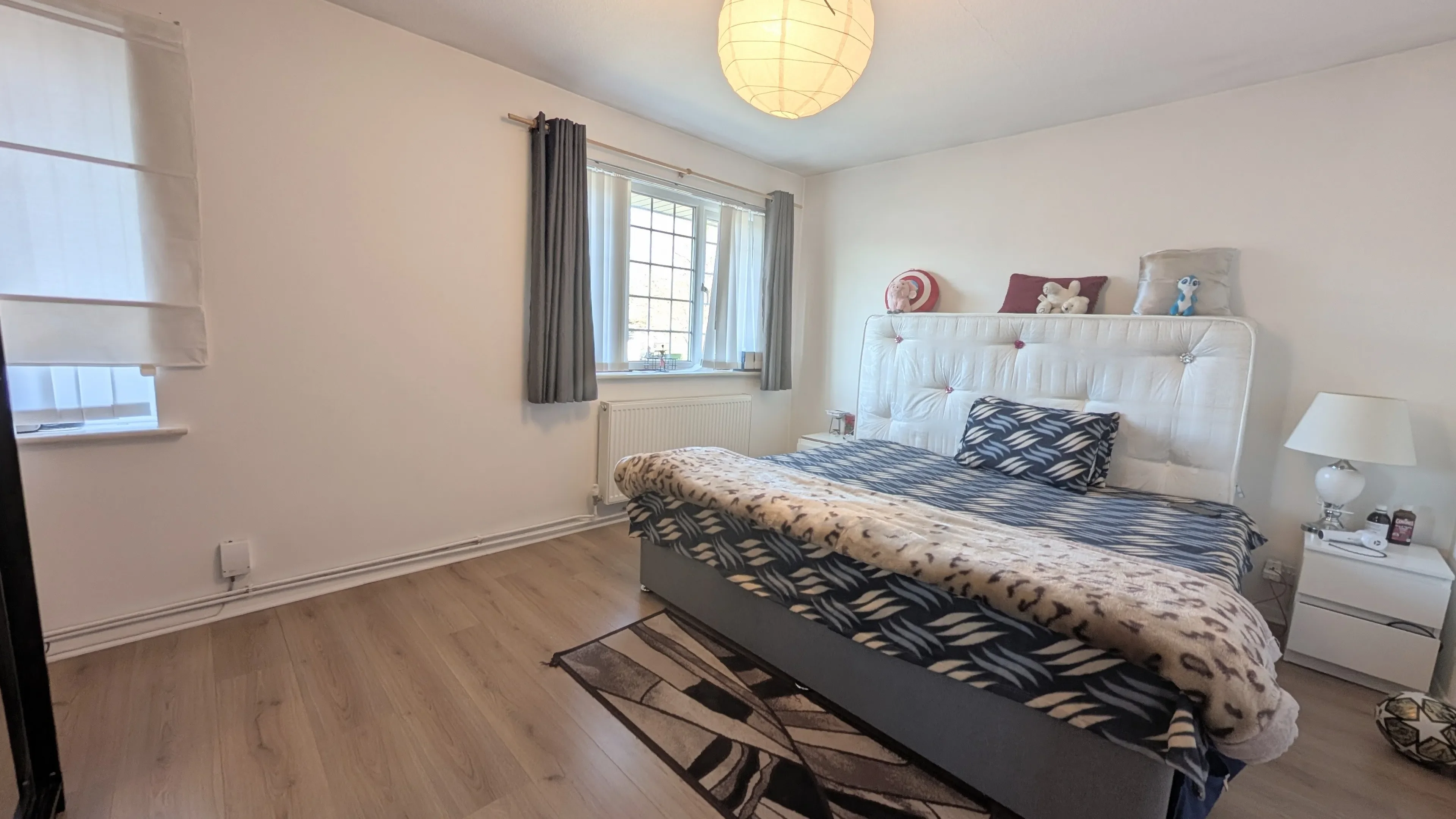 Flat Elms Lane in Greater London