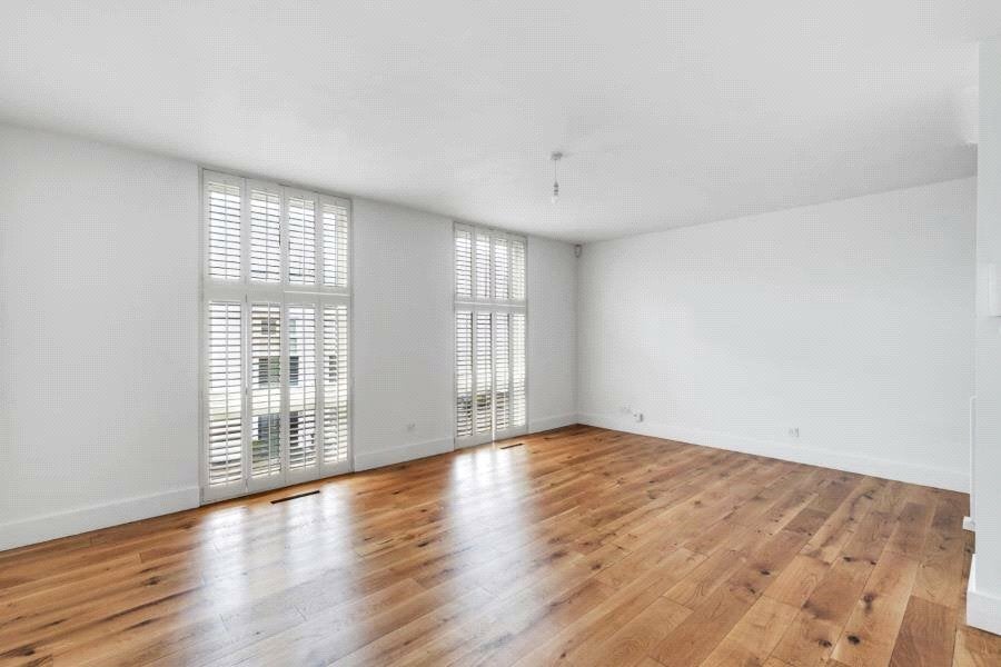 House Quickswood in Greater London