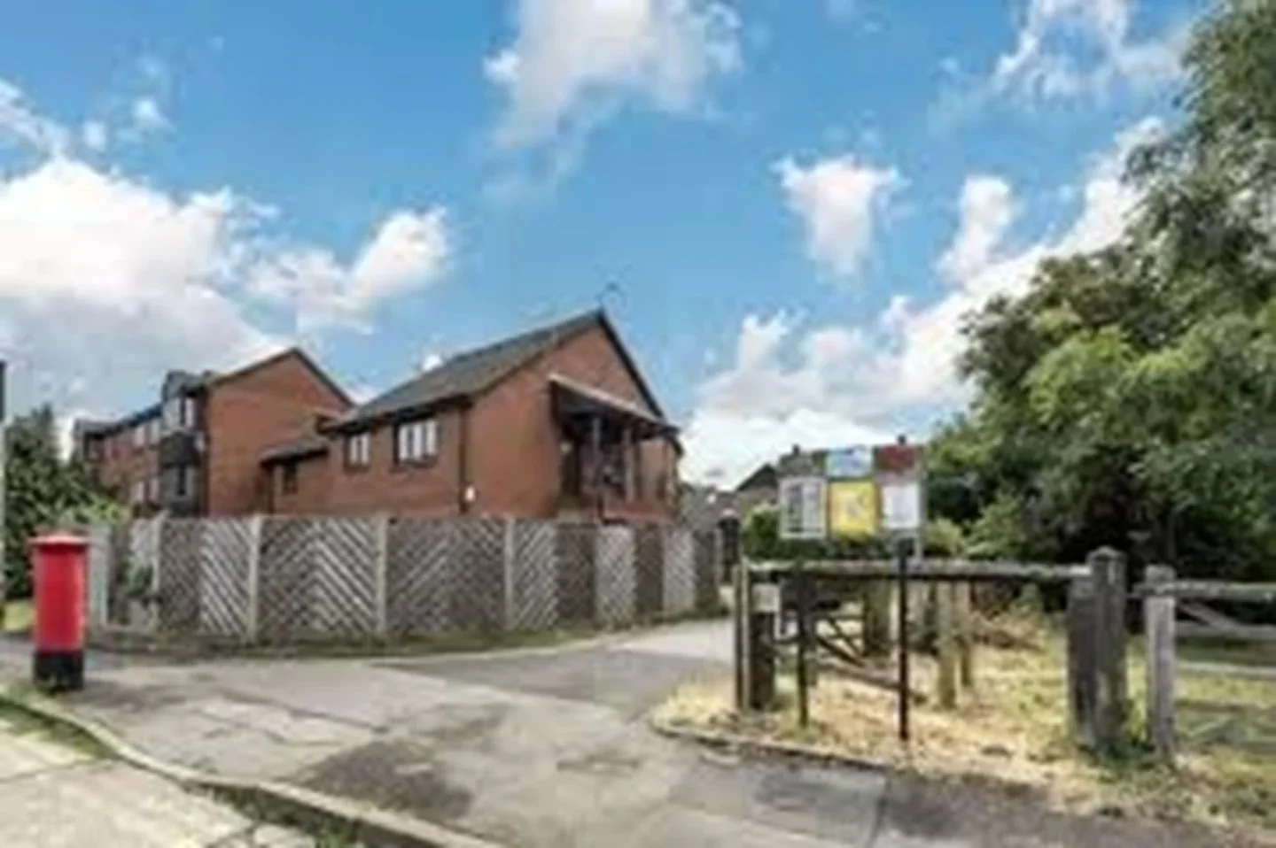 Flat Burns Close in Greater London