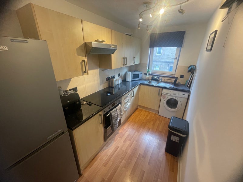 Room Slateford Road in City of Edinburgh