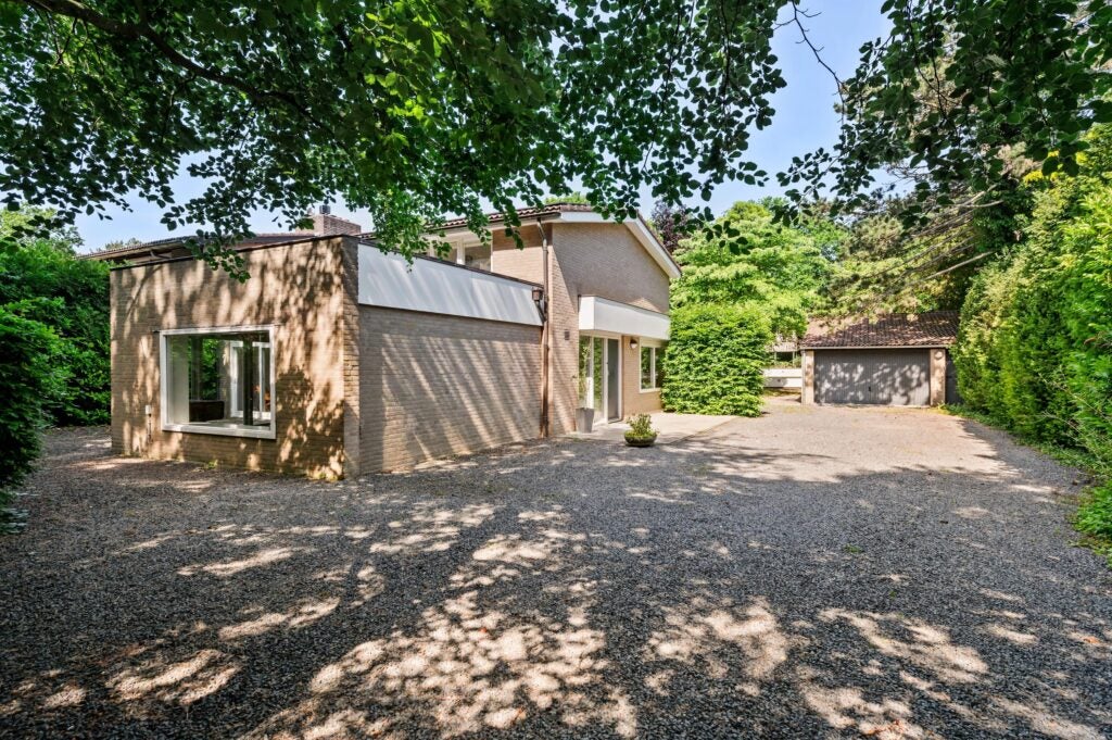 Huis Juliana van Stolberglaan 49 in Aerdenhout