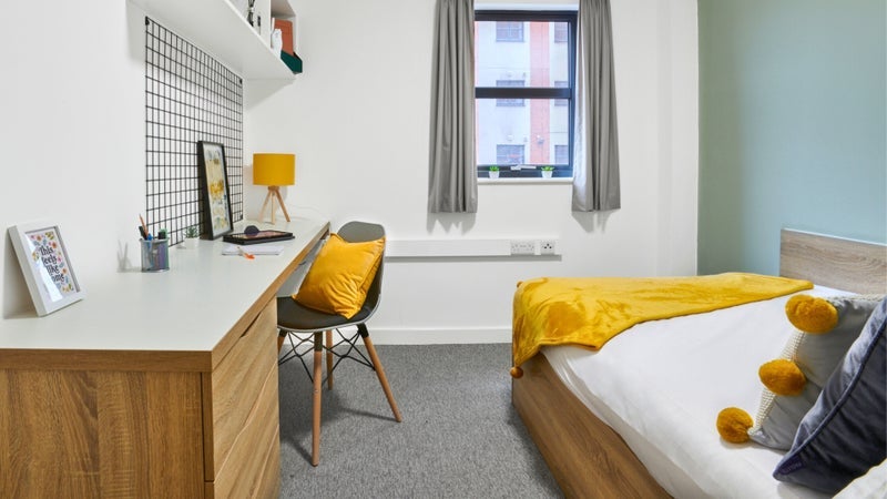 Room Raglan Street in Coventry