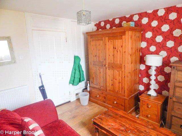 Flat Longstone Road in City of Edinburgh