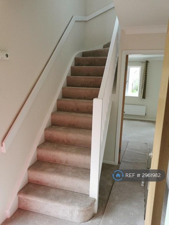 House Hanstone Close in Cotswold District