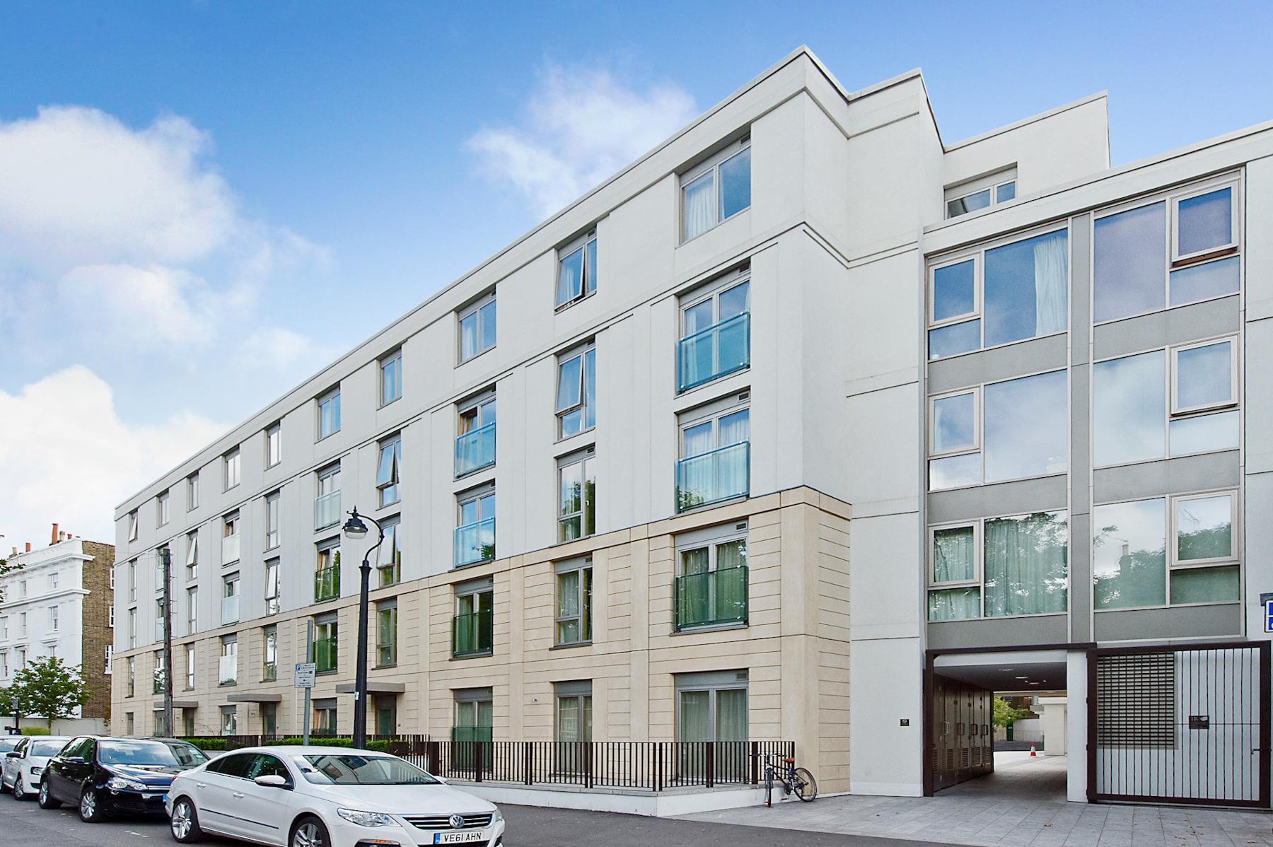 Flat Sadley Place in Greater London