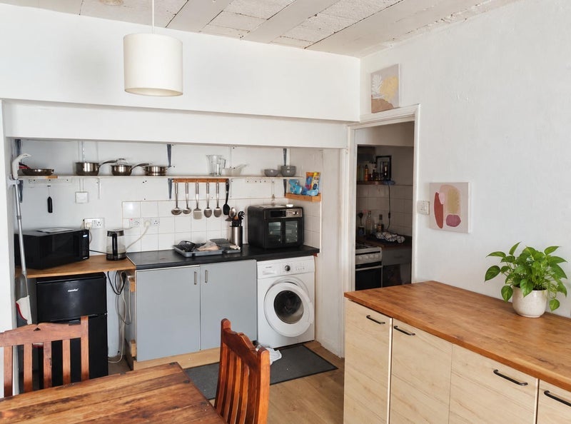 Room Theydon Road in Greater London