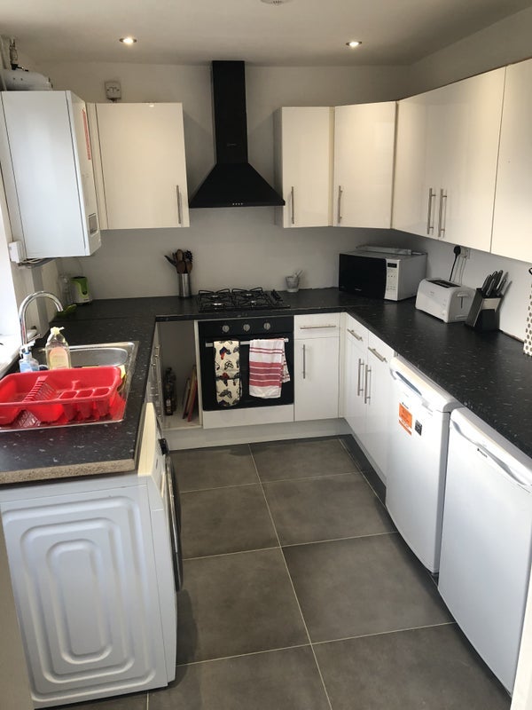 Flat Clifford Avenue in Nottingham