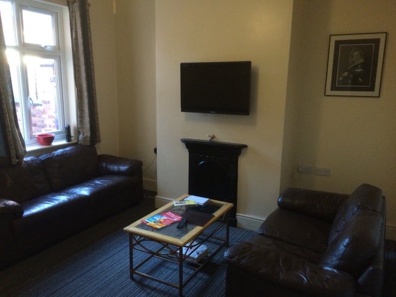 Room Ratcliffe Road in Charnwood