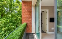 Flat Green Street in Greater London