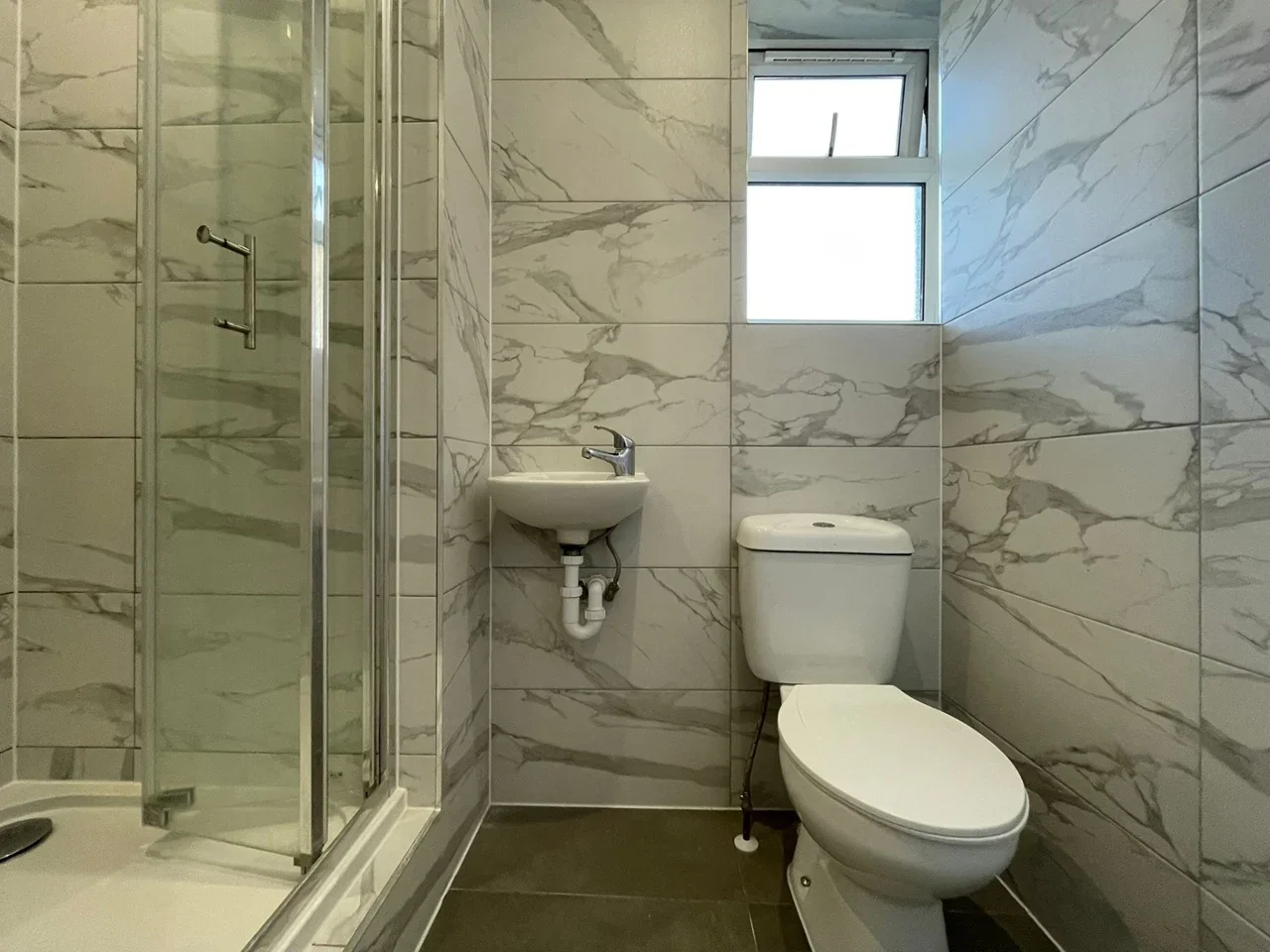 Flat Otterfield Road in Greater London