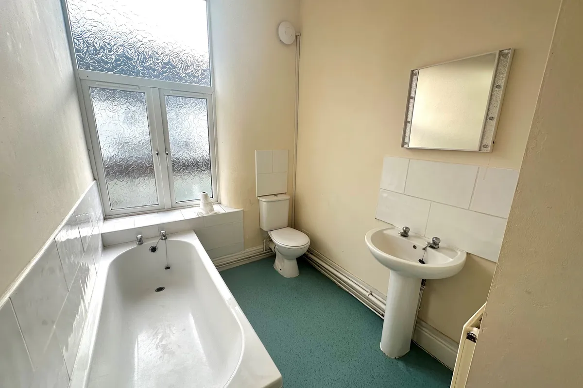 Flat Brougham Road in Wallasey