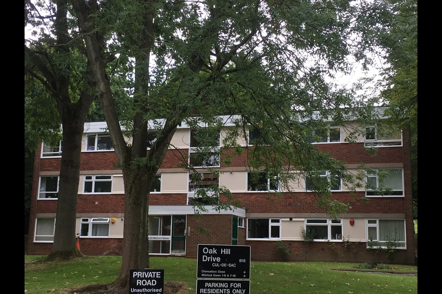 Flat Oak Hill Drive in Birmingham
