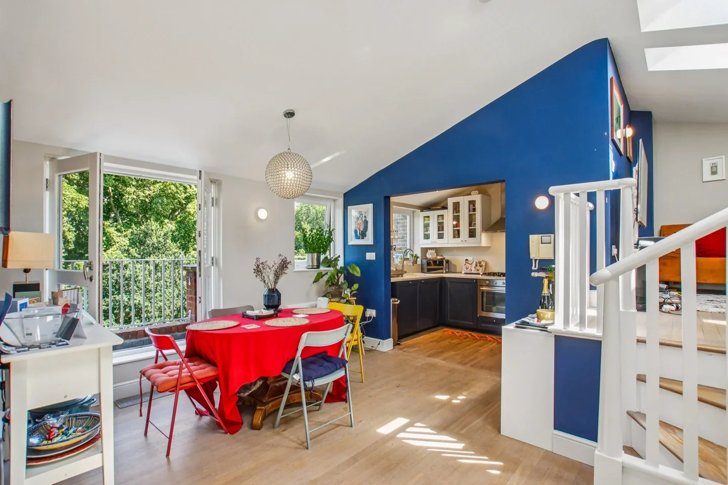 Flat Anhalt Road in Greater London
