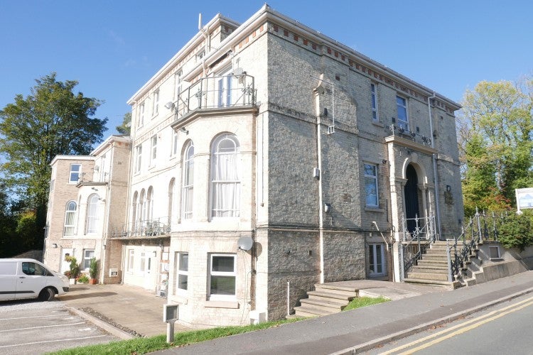 Flat Cliff Road in Hessle
