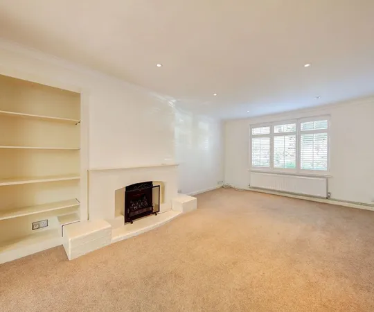 House Alpha Road in Greater London