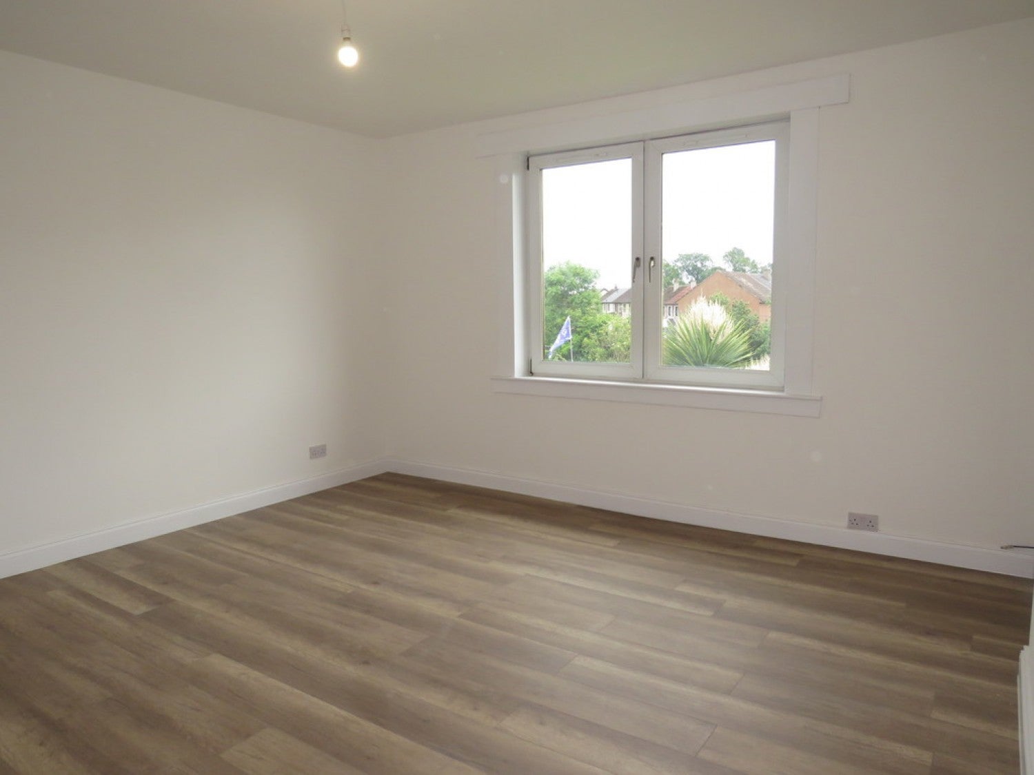 Flat Rintoul Avenue in Blairhall