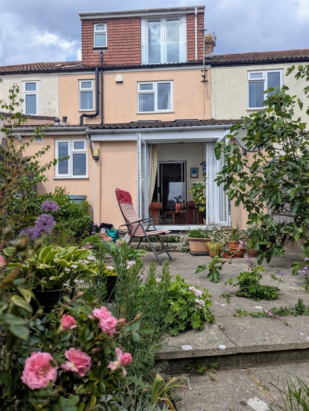 Flat Downend Road in Bristol