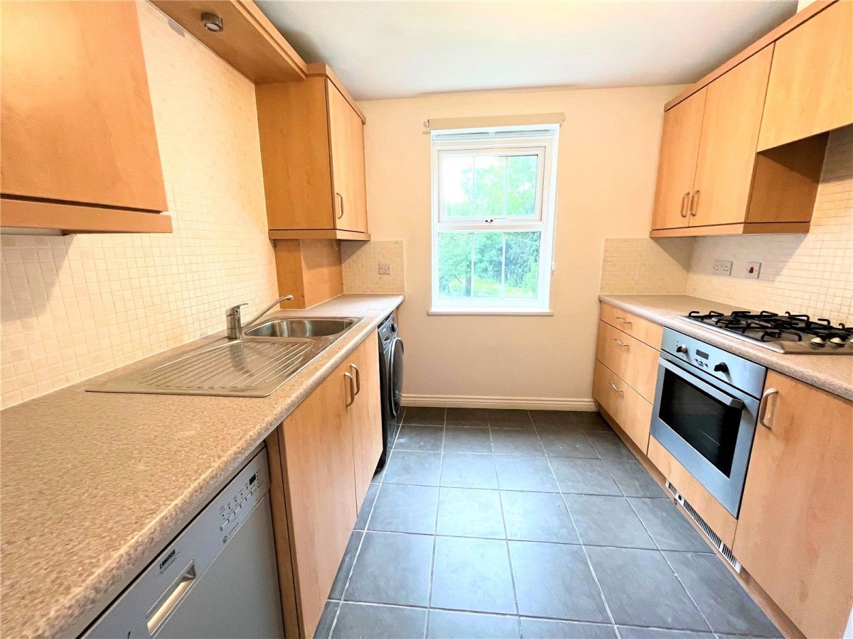 Flat Disraeli Crescent in Erewash