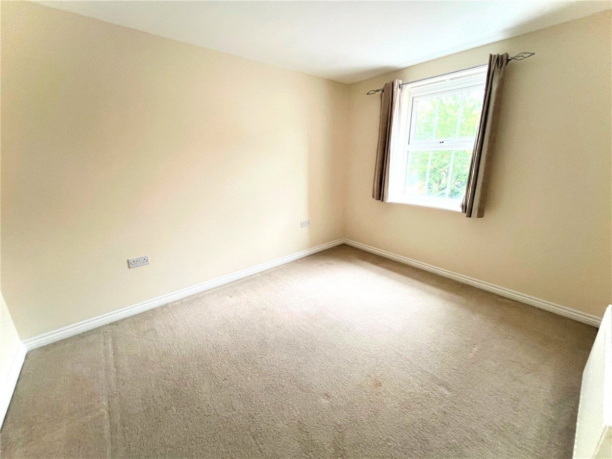 Flat Disraeli Crescent in Erewash