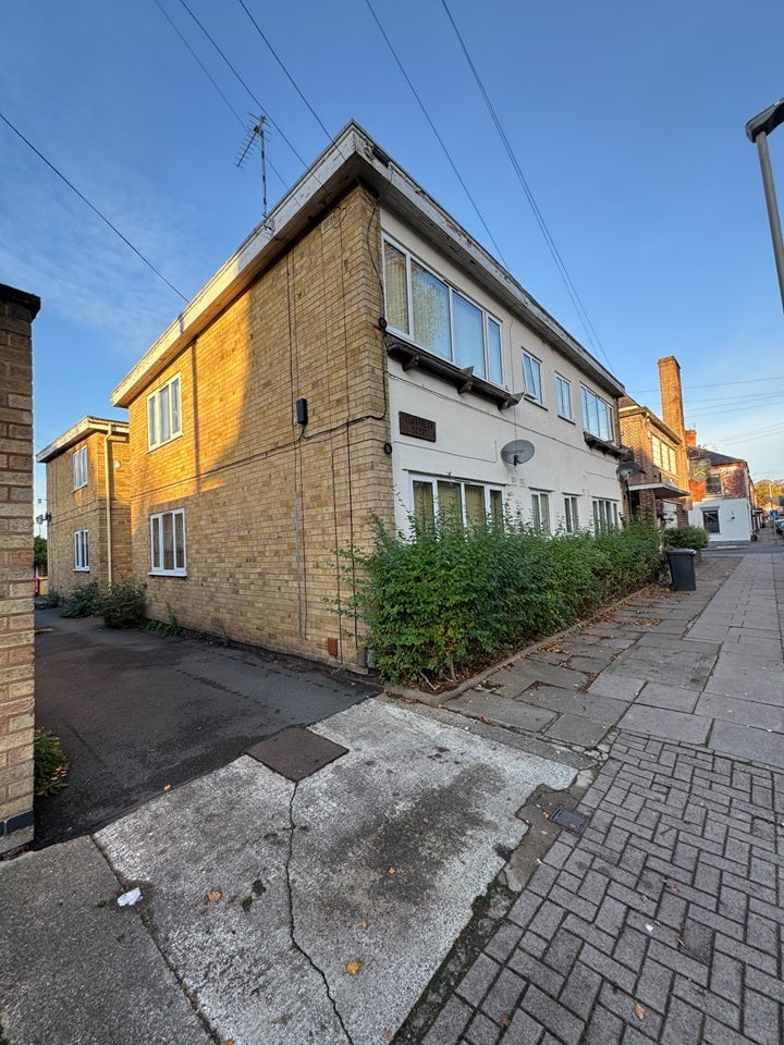 Flat West Avenue in Leicester