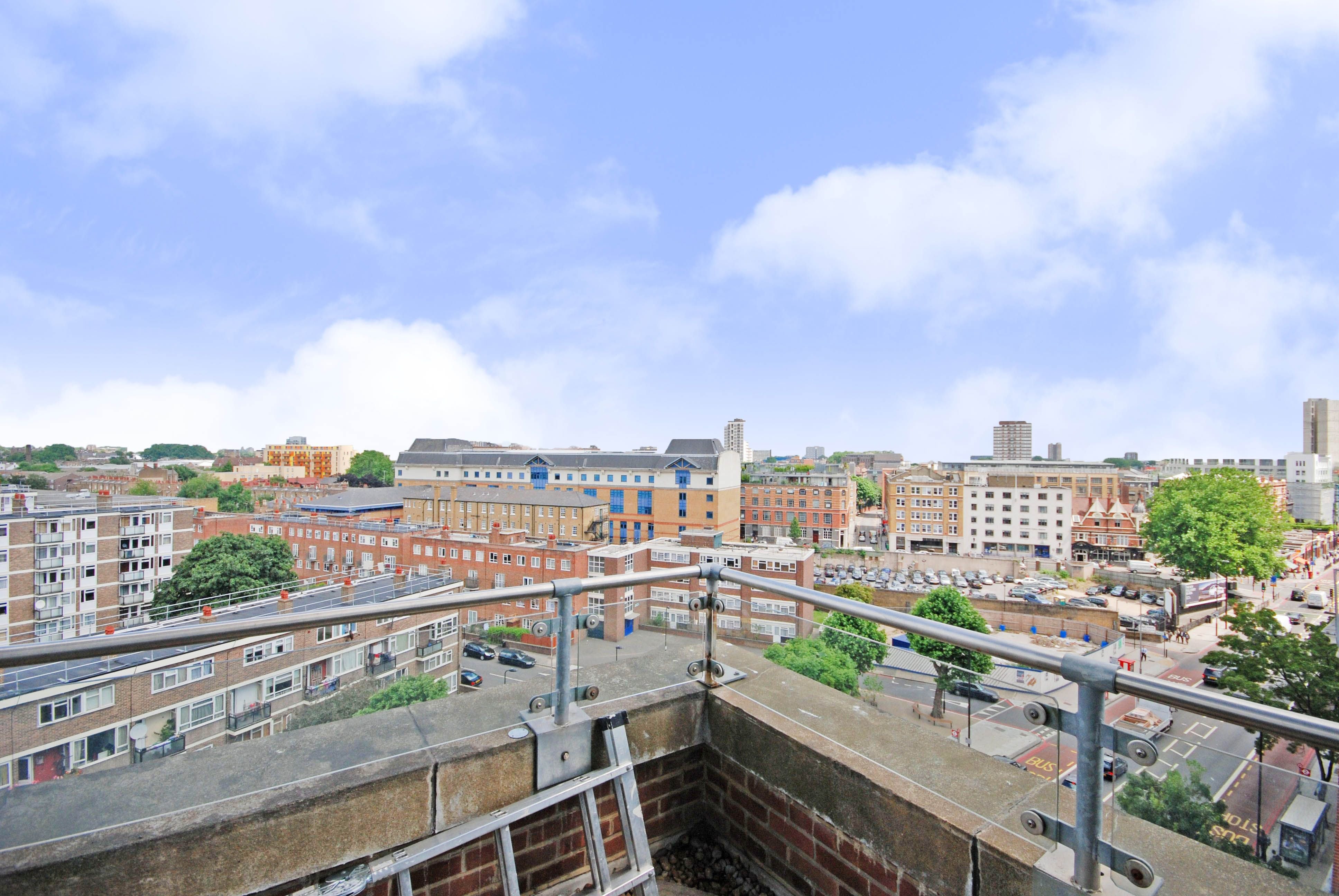 Flat Dingley Road in Greater London