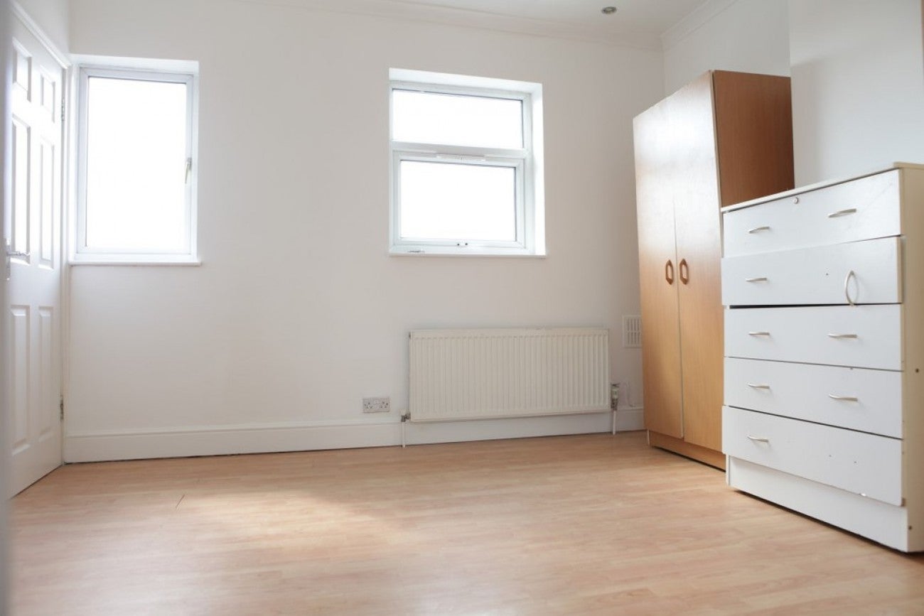 Flat Morley Road in Greater London