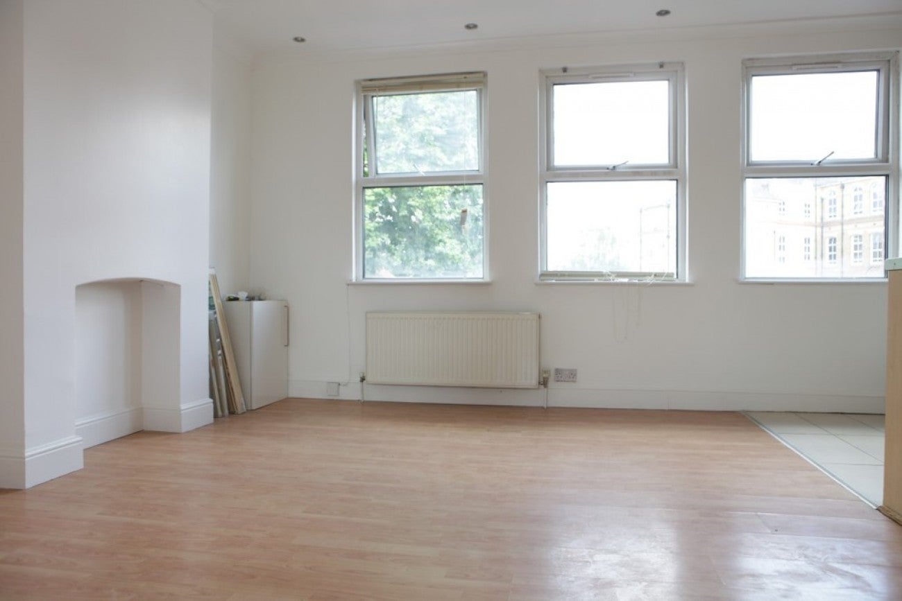 Flat Morley Road in Greater London