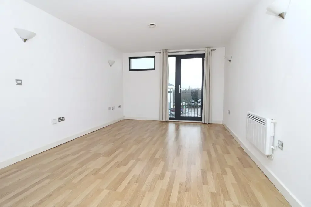 Flat Bryant Road in Bedworth