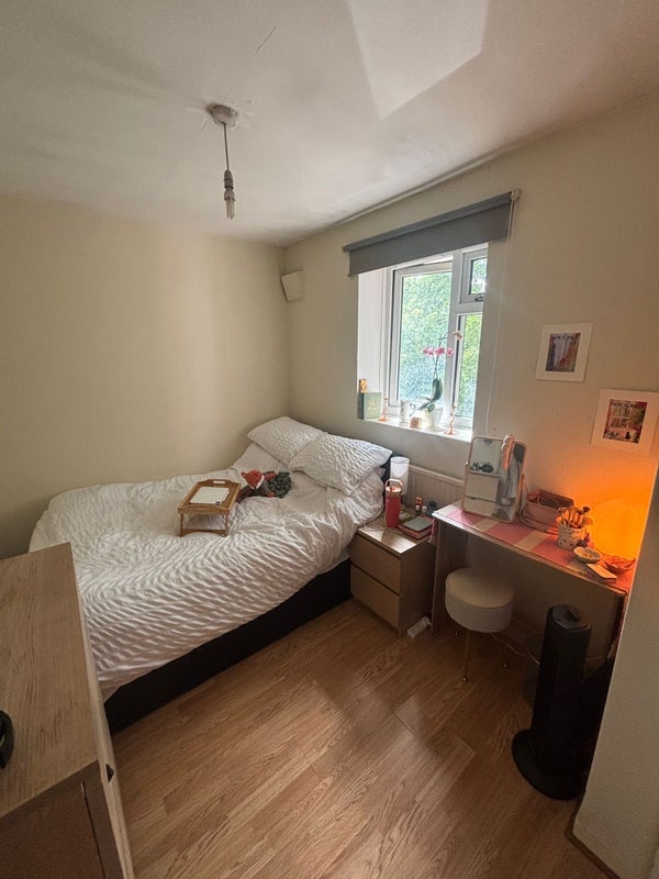 Room Clapham Manor Street in Greater London