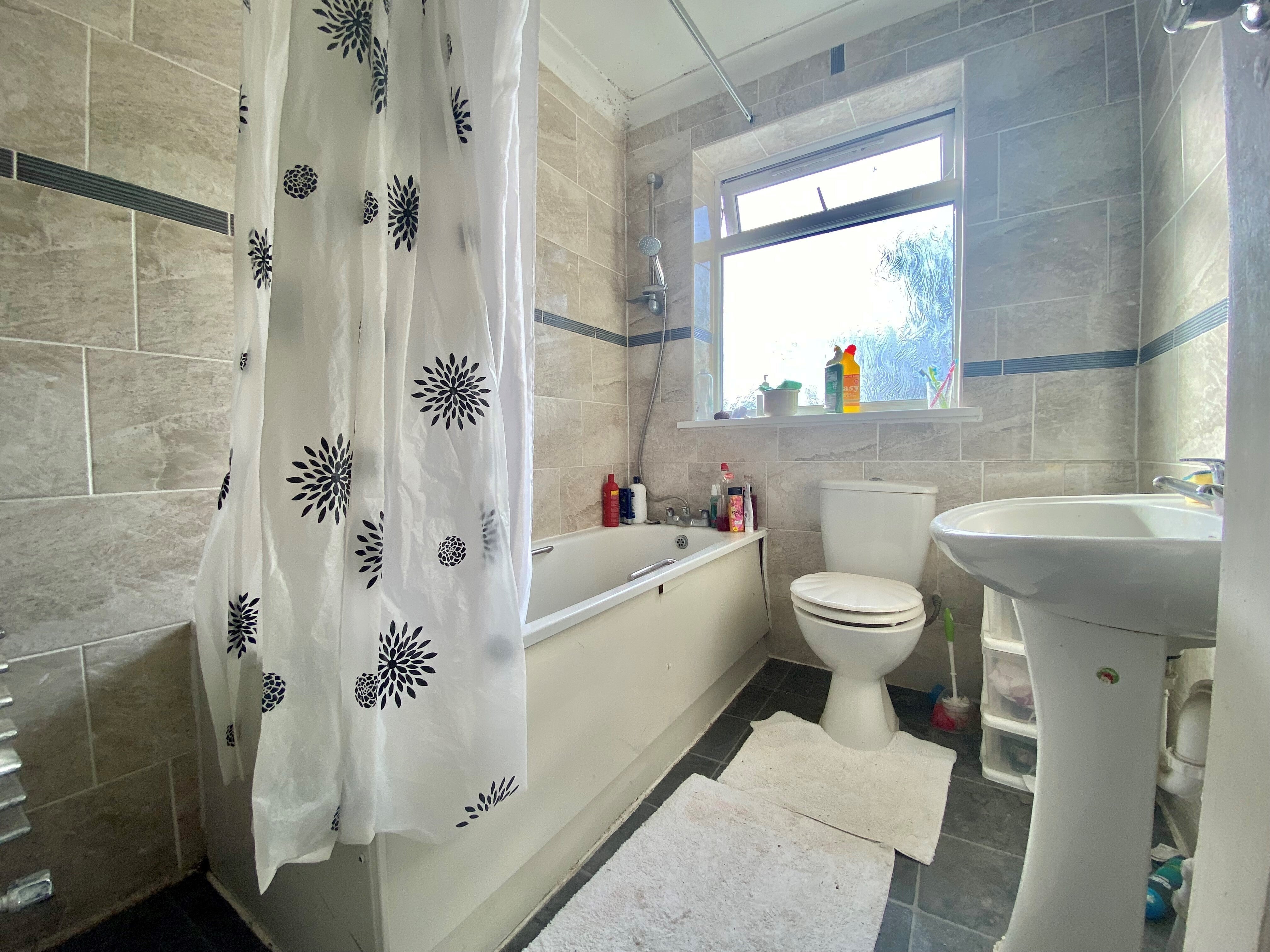 Room Broad Walk in Greater London
