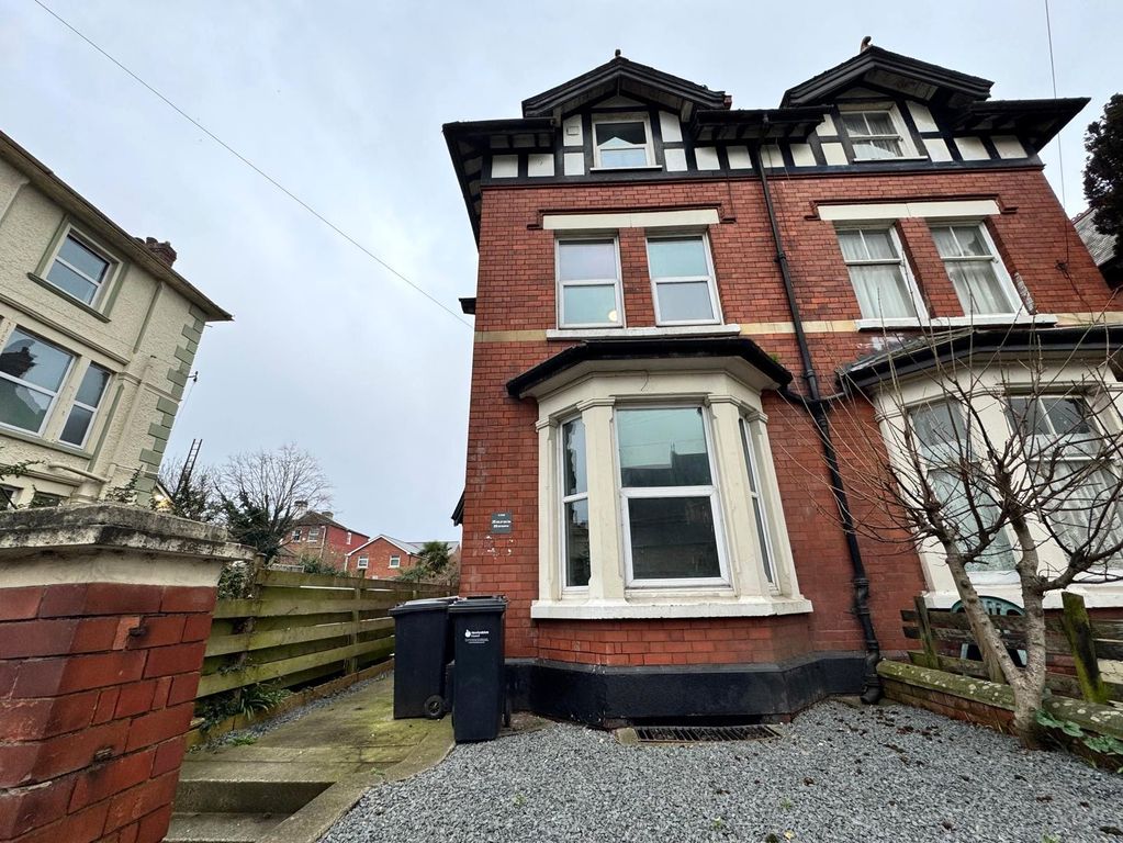 Flat Whitecross Road in Hereford