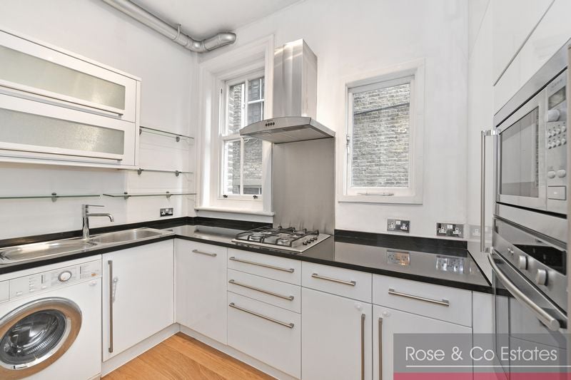 Flat Greencroft Gardens in Greater London