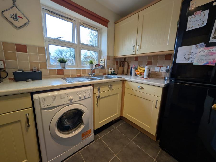 Flat Albert Court in Sunderland