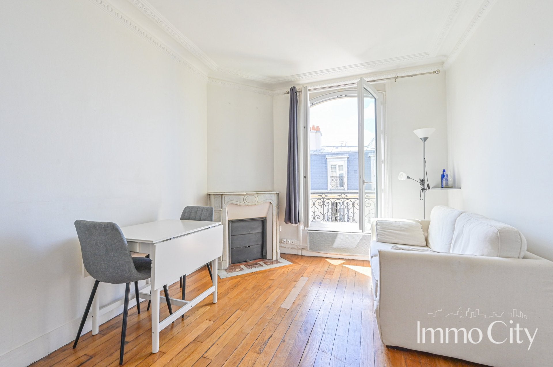 Appartement Rue Félix Ziem à Paris