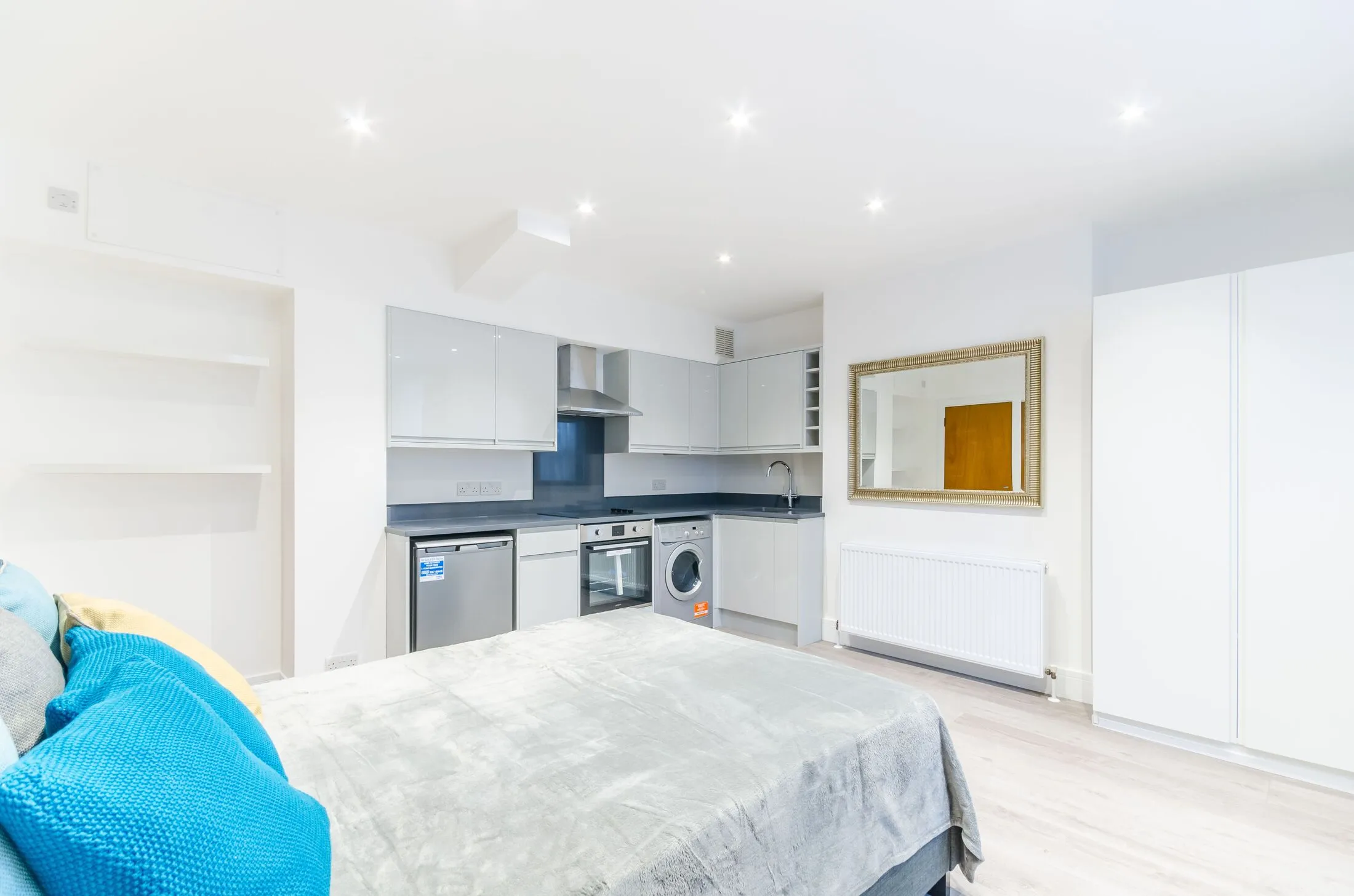 Flat Talgarth Road in Greater London